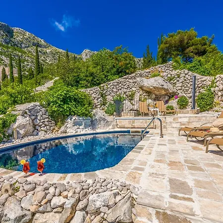 Villa Royal House
