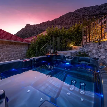 Villa Royal House