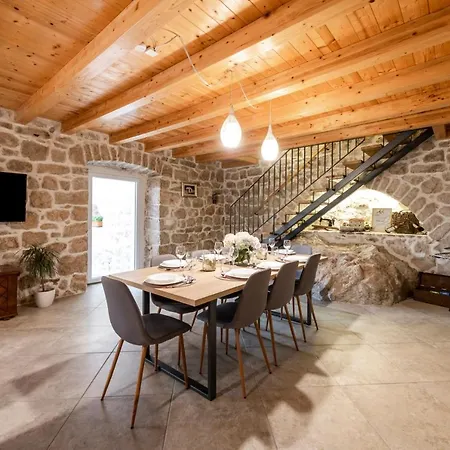Vila Royal House Gruda