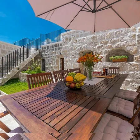 Vila Royal House Gruda