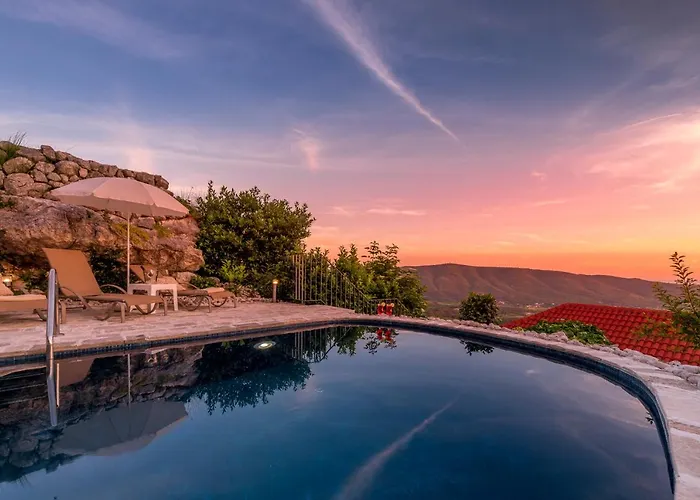 Villa Royal House *