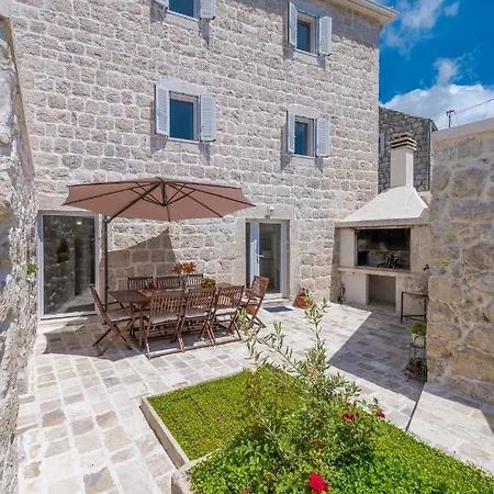 Royal House Gruda