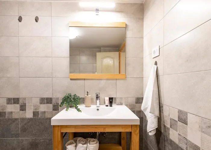 فيلة Royal House *