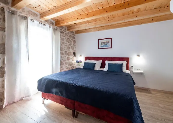 فيلة Royal House *